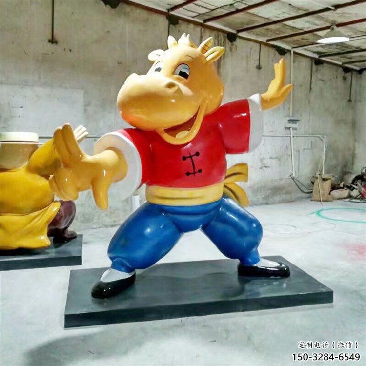 園林龍貓雕塑，噴漆運(yùn)動(dòng)雕塑，彩繪形式