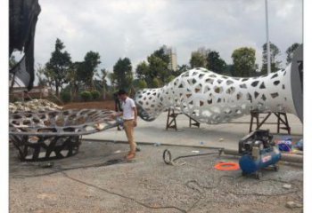 花瓶雕塑制造商，室外軟裝，鏤空花瓶雕塑制作承接