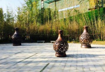 銅花瓶雕塑制造商，小區(qū)擺件，景觀銅花瓶雕塑廠家